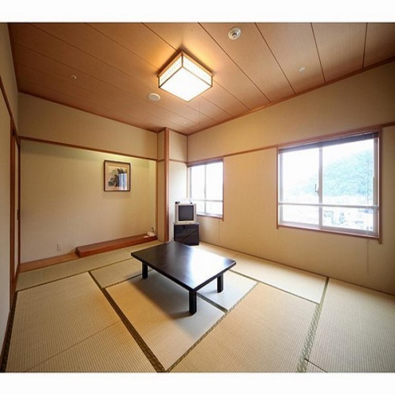 Hotel Crown Hills Takefu Echizen  Екстериор снимка